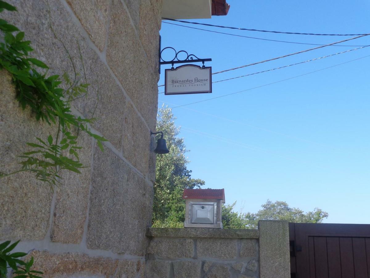 Affittacamere Bernardes House Castelo de Paiva Esterno foto